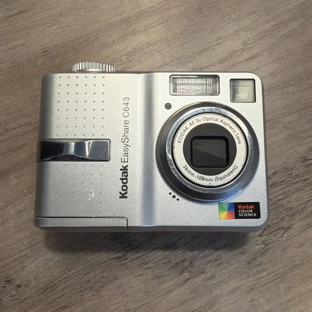 Kodak EasyShare C643 6.1MP Compact Digital Point Shoot Camera TESTED WORKS